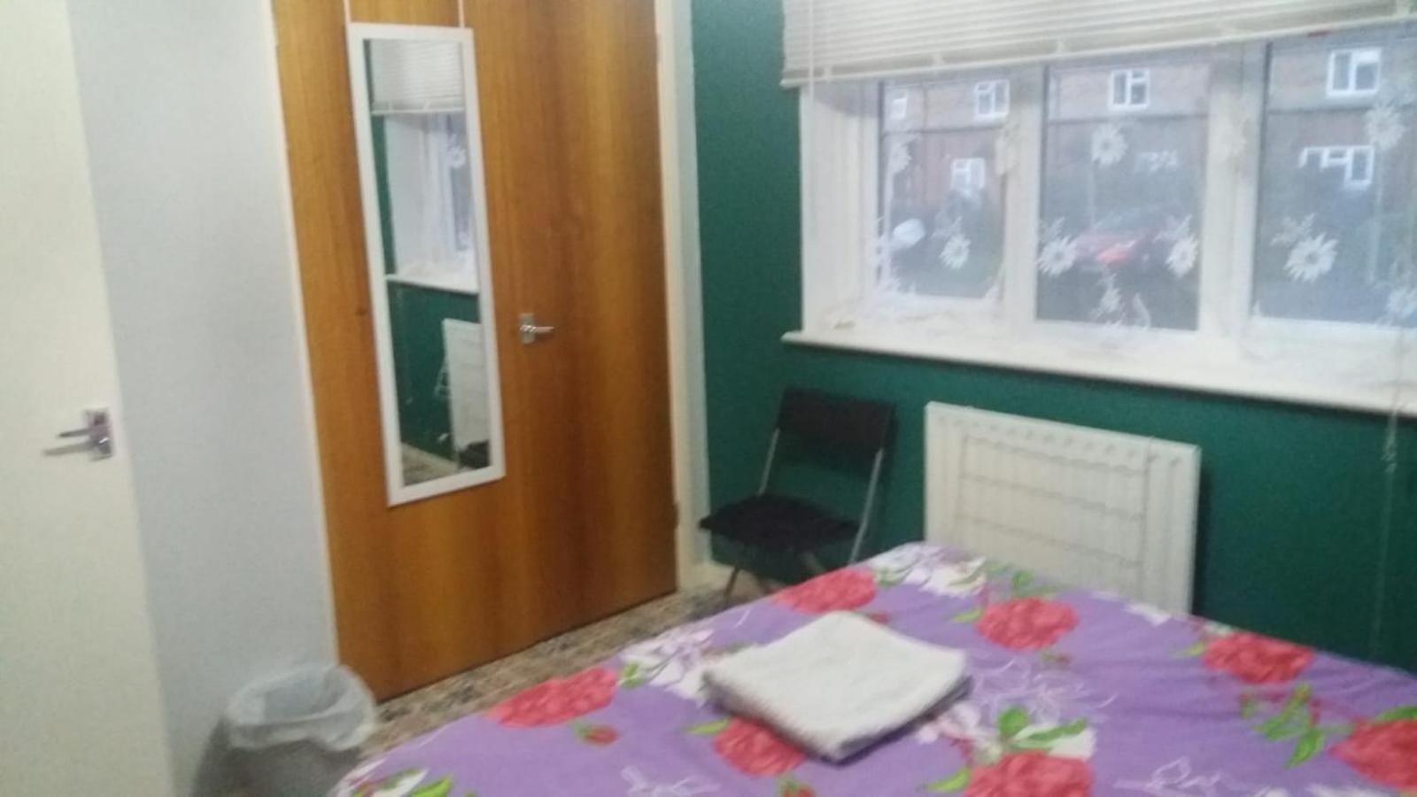 Spacious Double Room Located Within Walking Distance To Seaside And Town Дувр Екстер'єр фото