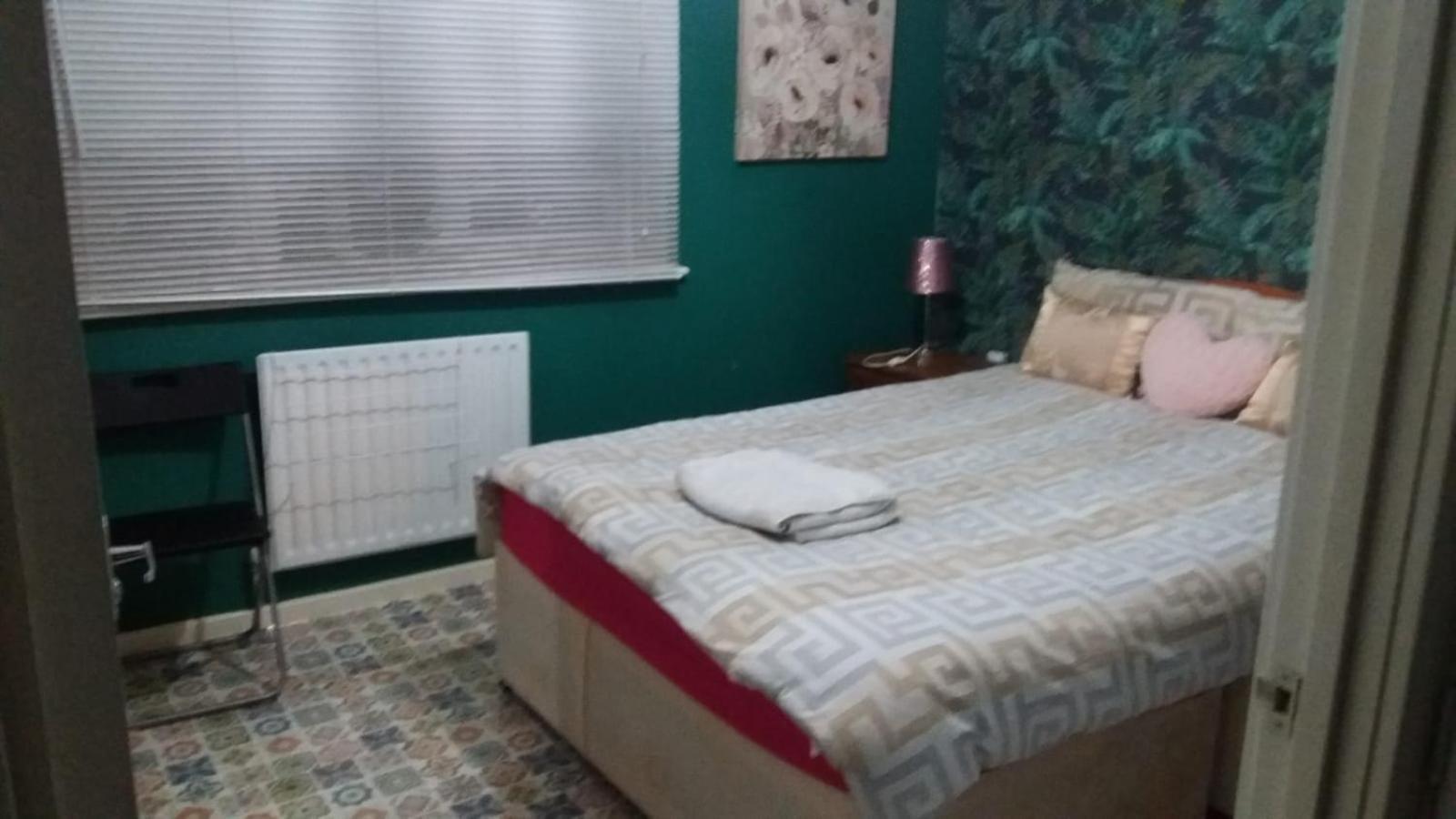 Spacious Double Room Located Within Walking Distance To Seaside And Town Дувр Екстер'єр фото