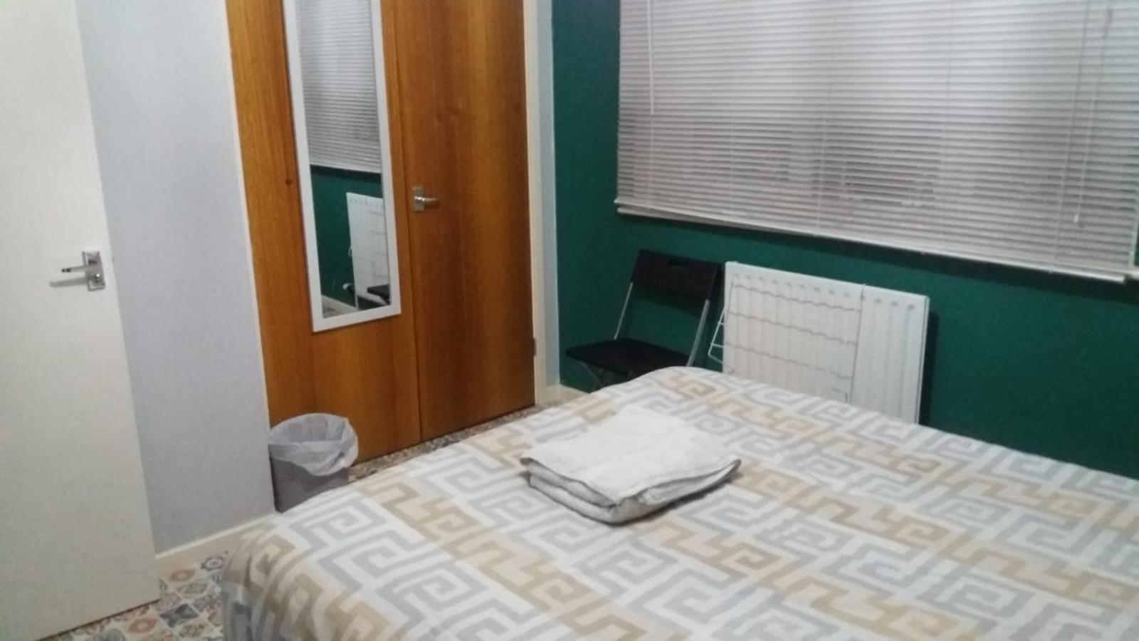 Spacious Double Room Located Within Walking Distance To Seaside And Town Дувр Екстер'єр фото