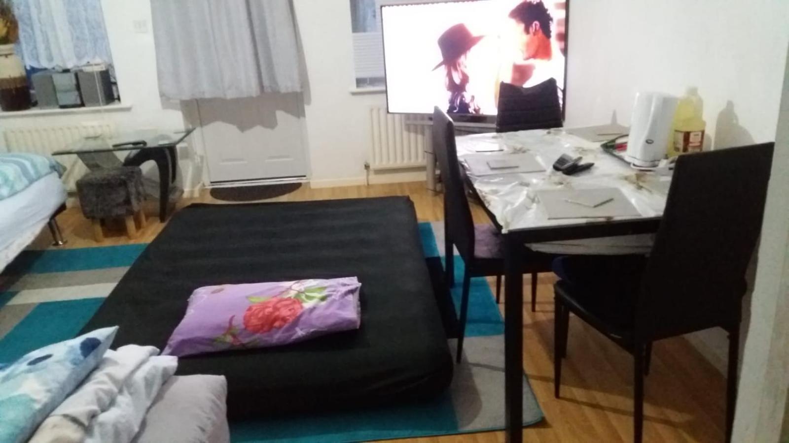 Spacious Double Room Located Within Walking Distance To Seaside And Town Дувр Екстер'єр фото